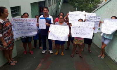  Pais protestam em Mau contra suspenso de transporte escolar Foto: Bianca Barbosa/Especial para o Dirio 