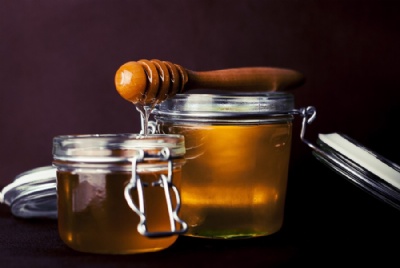 Por que autoridades britnicas recomendam mel (e no antibiticos) contra a tosse Mel tem demonstrado alguma eficincia na amenizao de tosses, que em geral passam no intervalo de duas a trs semanas, dizem mdicos britnicos (Foto: fancycrave1/Pixabay)